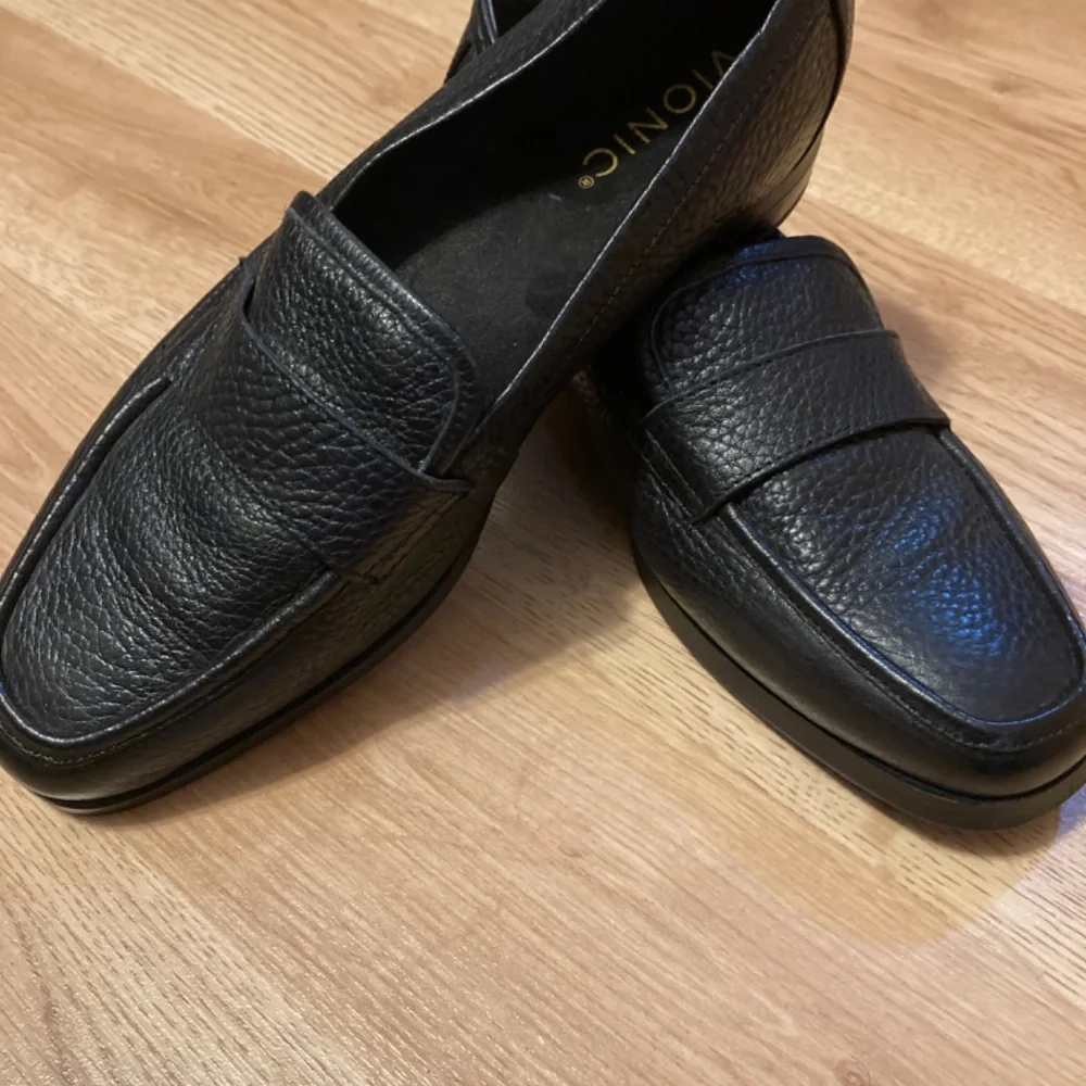 vionic loafers - Picture 3 of 4